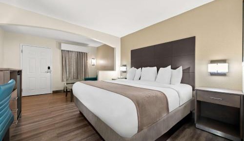 King Room with Sofa Bed - Non-Smoking
