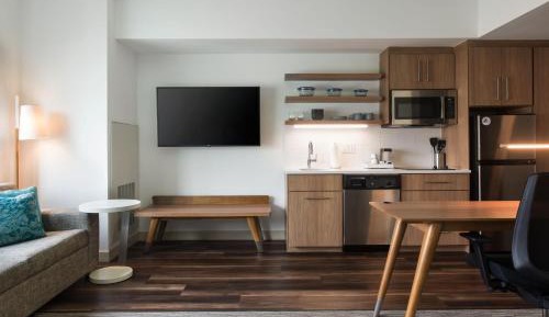 One-Bedroom Suite with Two Queen Beds - Mobility Accessible