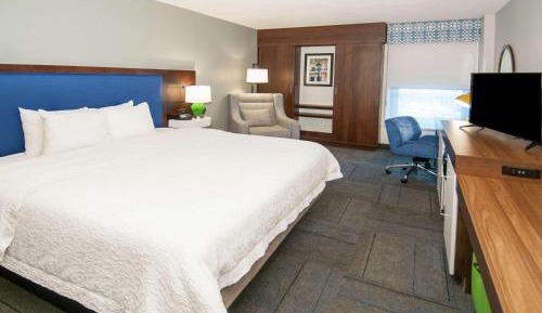 King Room with Microwave and Refrigerator - Non-Smoking