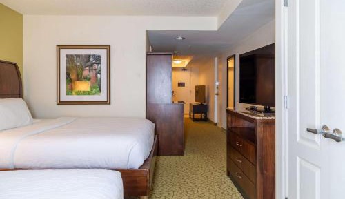 Junior Suite with Two Queen Beds