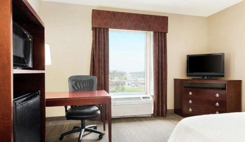 King Room with King Bed - Non-Smoking