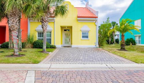 Three-Bedroom Vacation Home 