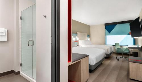 Standard Room with Two Queen Beds