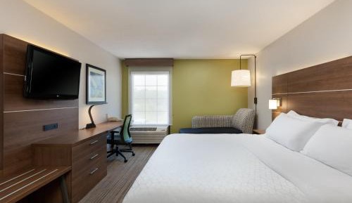 King Room - Mobility Access/Hearing Accessible