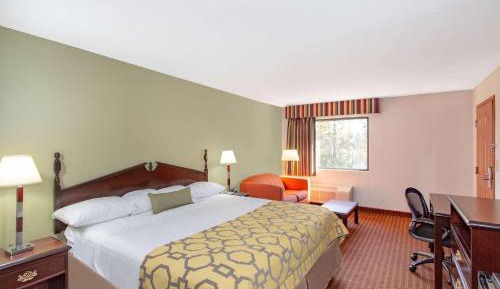 King Room - Disability Access/Non-Smoking