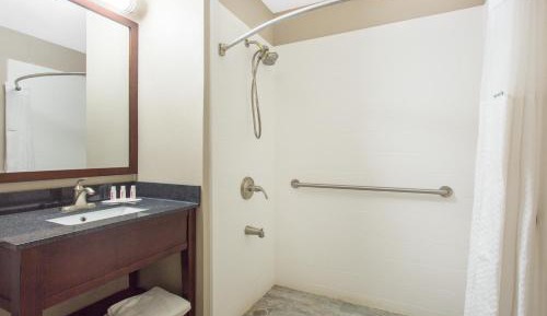 King Room - Disability Access/Non-Smoking