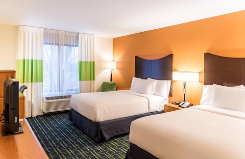 Norton Shores Hotel | Fairfield Inn and Suites by Marriott Muskegon Norton Shores