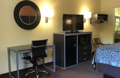 Childersburg Hotel | Days Inn by Wyndham Childersburg