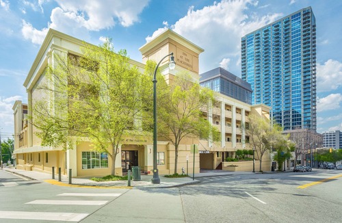 Downtown Atlanta Hotel | Inn at The Peachtrees, Ascend Hotel Collection