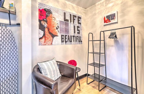 Atlantic Station Area Apartment | Central Atlantic Station Loft Near Mercedes-benz!