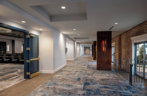 Arts/Warehouse District Hotel | New Orleans Marriott Warehouse Arts District