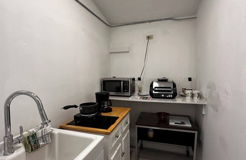 Tallahassee Apartment | Newly renovated 100% privacy Very quite studio with private entrance