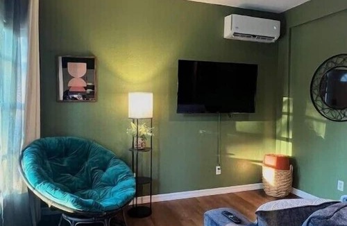 Oviedo House | Cozy Knight Stay