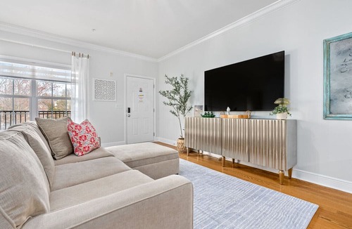 Auburn Condo | Walk to Arena Room 2 with Shared Living