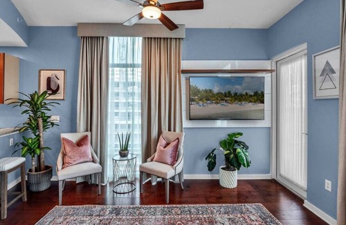 South Eola Condo | 2/2 PENTHOUSE DOWNTOWN with large Billiard room