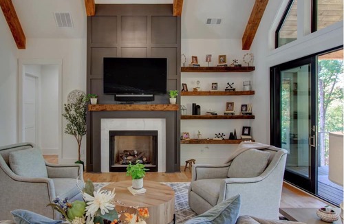 Reed Creek House | 5BR Luxury Lakefront w/ Private Dock, Hot Tub, and Fire Pit. Pet Friendly!