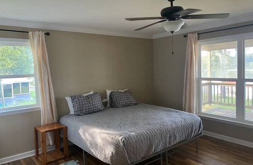 Lowndesboro Cottage | A nice quiet little place on the Alabama River