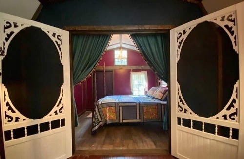 Live Oak Other | Luxurious, Off Grid, glamping, secluded on 43acres