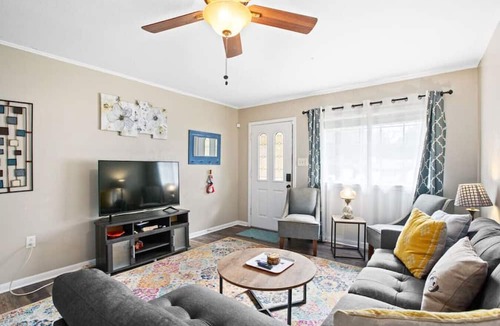 Hattiesburg House | *NEW* Cozy Retreat! 3-min to USM