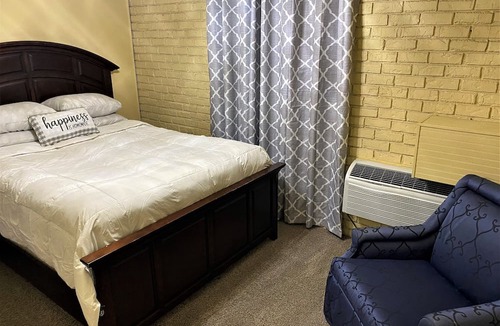 Beauregard Town Historic District Condo | Prime Downtown Spot 1 Block to Mississippi River Walk, 5 min to LSU