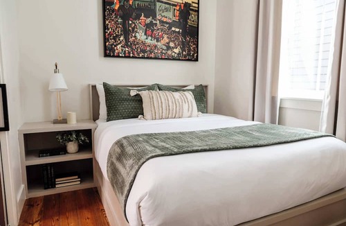 Faubourg Lafayette Hotel | The 1300 | Designer 7 bedroom, Heated Pool