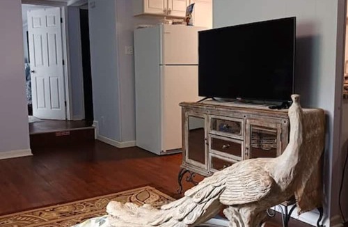 Cleveland Apartment | Park Ave Peacock in the heart of Cleveland TN
