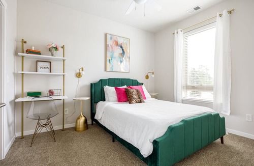 Traverse City Condo | Fully Stocked Trendy Condo Close To Downtown And The Beach