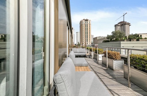 Central Business District Condo | 🎺SOPHISTICATED SOUTHERN PENTHOUSE DOWNTOWN CONDO! Large Living Area + Spacious Private Terrace!
