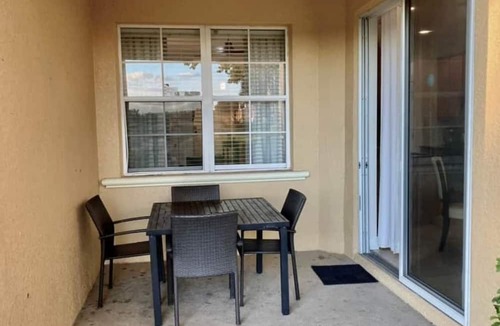 Reunion Condo | Renovated Townhome at Reunion, 6 Miles to Disney!