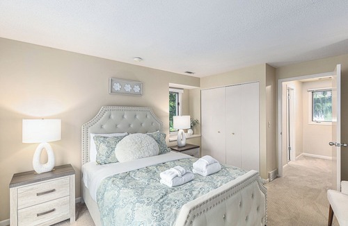 Acme Condo | ⛳ Fairway View Retreat @ Grand Traverse Resort | 2 Suites + Golf Deck + Champagne Welcome ➠ 5166