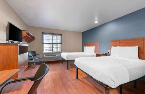 Pelham Apartment | Studio 6 Birmingham Pelham|Cozy 2 Full Beds|Smoking|Kitchen