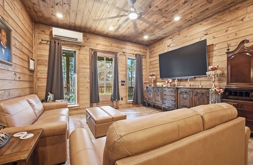 Folsom Apartment | Raka Ranch 70 Acre Woodland Retreat Private Just For You!