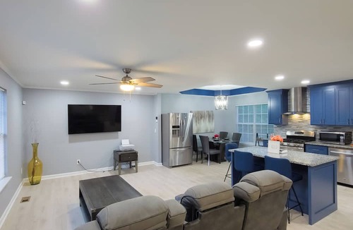 Decatur House | Beautiful 3-bedroom Serenity house in a Cul-de-Sac with AC in charming Decatur