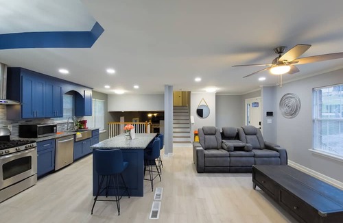 Decatur House | Beautiful 3-bedroom Serenity house in a Cul-de-Sac with AC in charming Decatur