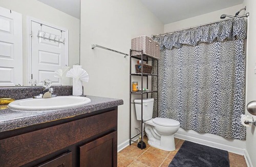 Hampton House | Peaceful&Spacious Retreat for the Whole Family