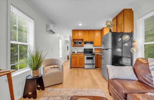 Starkville Cabin | Fireside, 2 Mi to MSU, Timberline Tinies