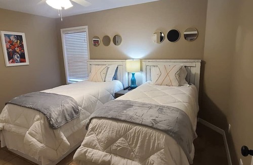 Hammond Apartment | Cozy family retreat close to downtown Hammond