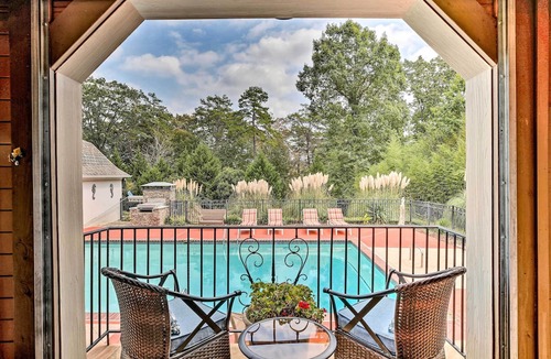 Cartersville Apartment | Lake Allatoona Area Studio w/2 Decks & Farm Views