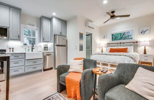 Old Fourth Ward Apartment | Apt By Atlanta BeltLine: 2 Mi to State Farm Arena!