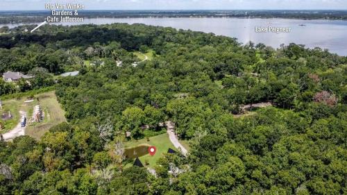 New Iberia Ski Chalet | Breathtaking Luxurious A-Frames with Hot-Tub in Louisiana