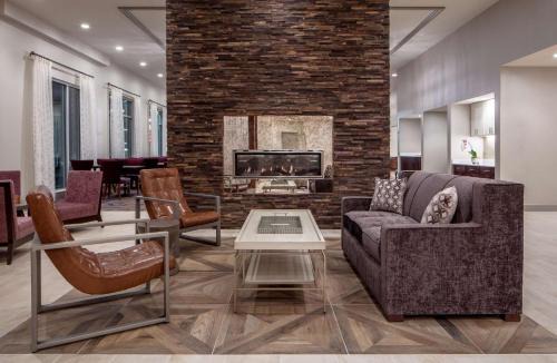 French Quarter Hotel | Homewood Suites By Hilton New Orleans French Quarter