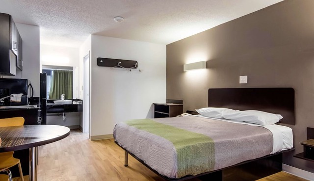 Studio 6 Extended Stay - Lagrange, GA