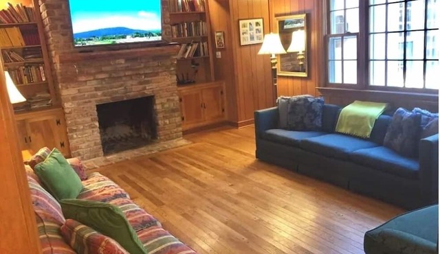 11 Bdrm ~🏠🏡Mostly 1 Story 29ppl! RETREATS, FIRETABLE🔥Lkt Mtn 5acre