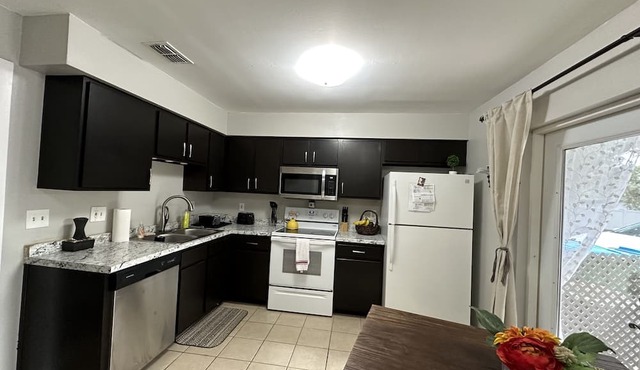 Gorgeous and Cozy Two Bedroom Townhome