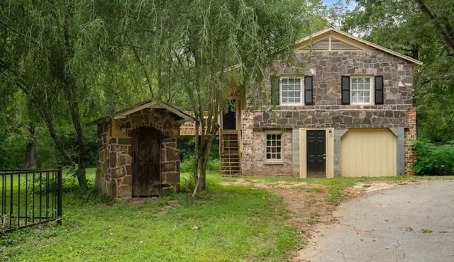 Stone Cottage Convenient to UA, Hoover Met, Golf