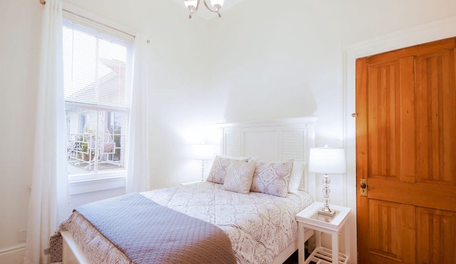 New Orleans Pool Retreat Near French Quarter & Bourbon Street