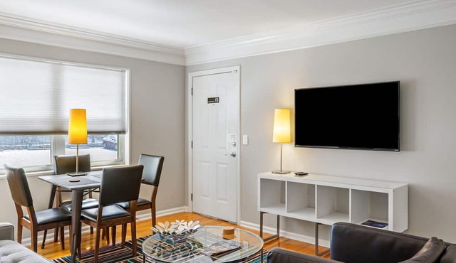 (BC1bJ) Great Value, Serviced Condo in Quiet Neighborhood