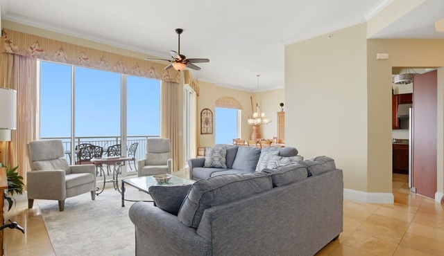 Indigo East 2102 Penthouse-Private Poolside Cabana