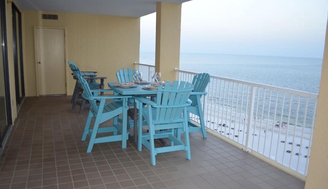 BOOK NOW! BEACH FRONT-WRAP AROUND BALCONY-SUMMER HOUSE-ORANGE BEACH