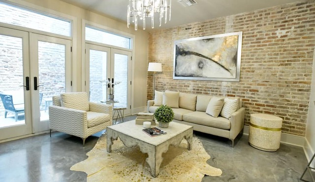 Cozy Modern NOLA Condo + Private Patio: Walk to CBD Hotspots & French Quarter